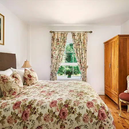 Old Stable Mews Castle Leslie