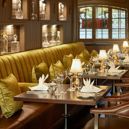 Old Stable Mews Castle Leslie * Glaslough